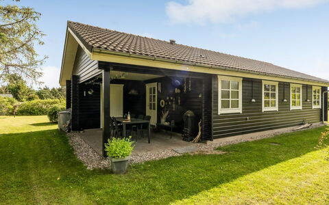 Christina - 300M to the Fjord: Maison, Toit, Domicile, Chalet, Cabanon, Batiments Jardin, Siding, Cour, Cabane En Rondins, Cabane