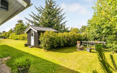 Christina - 300M to the Fjord: Maison, Toit, Domicile, Chalet, Cabanon, Batiments Jardin, Siding, Cour, Cabane En Rondins, Cabane