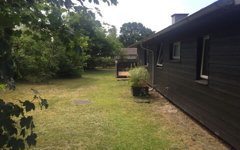 Ruka - 350M from the Sea: Maison, Domicile, Toit, Chalet, Arbuste, Siding, Porte, Jardin, Ferme