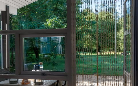 Barne - 4Km from the Sea: Toit, Maison, Domicile, Chalet, Siding, Biens, Allée, Batiments Jardin, Cour, Cabanon