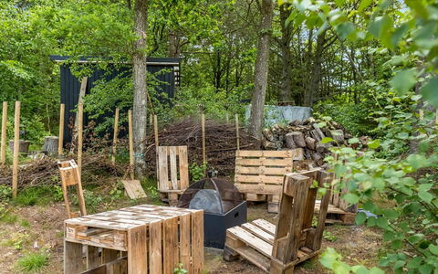Thorine - 750M from the Sea: Bois, Domicile, Porche, Plate-Forme, Dur, Toit, Tache De Bois, Parquet, Eco Hôtel
