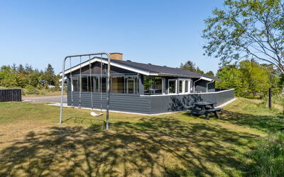 Hylleborg - 400M from the Sea