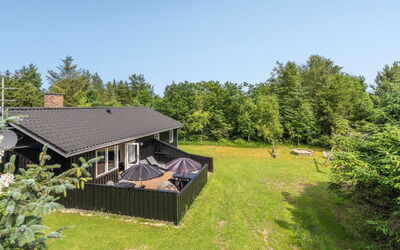 Zenitha - 300M from the Sea