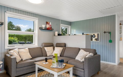 Kjartan - 1.2Km from the Sea: Design Intérieur, Bois, Sol, Meubles, Sol, Plafond, Domicile, Canapé, Pièce, Salon