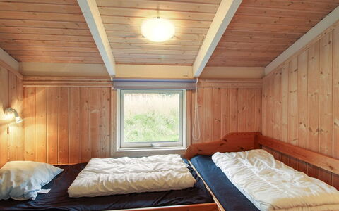 Danika - 800M from the Sea: Toit, Maison, Lot Terre, Domicile, Chalet, Biens, Batiments Jardin, Ombre, Cabane En Rondins, Aménagement Paysager