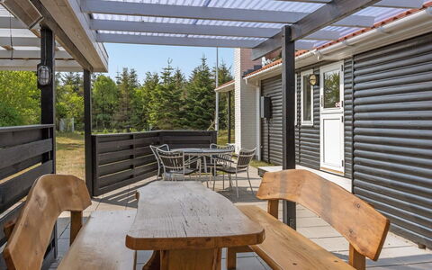 Andria - 300M from the Sea: Bois, Domicile, Porche, Plate-Forme, Dur, Toit, Tache De Bois, Parquet, Eco Hôtel
