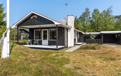 Andria - 300M from the Sea: Bois, Domicile, Porche, Plate-Forme, Dur, Toit, Tache De Bois, Parquet, Eco Hôtel