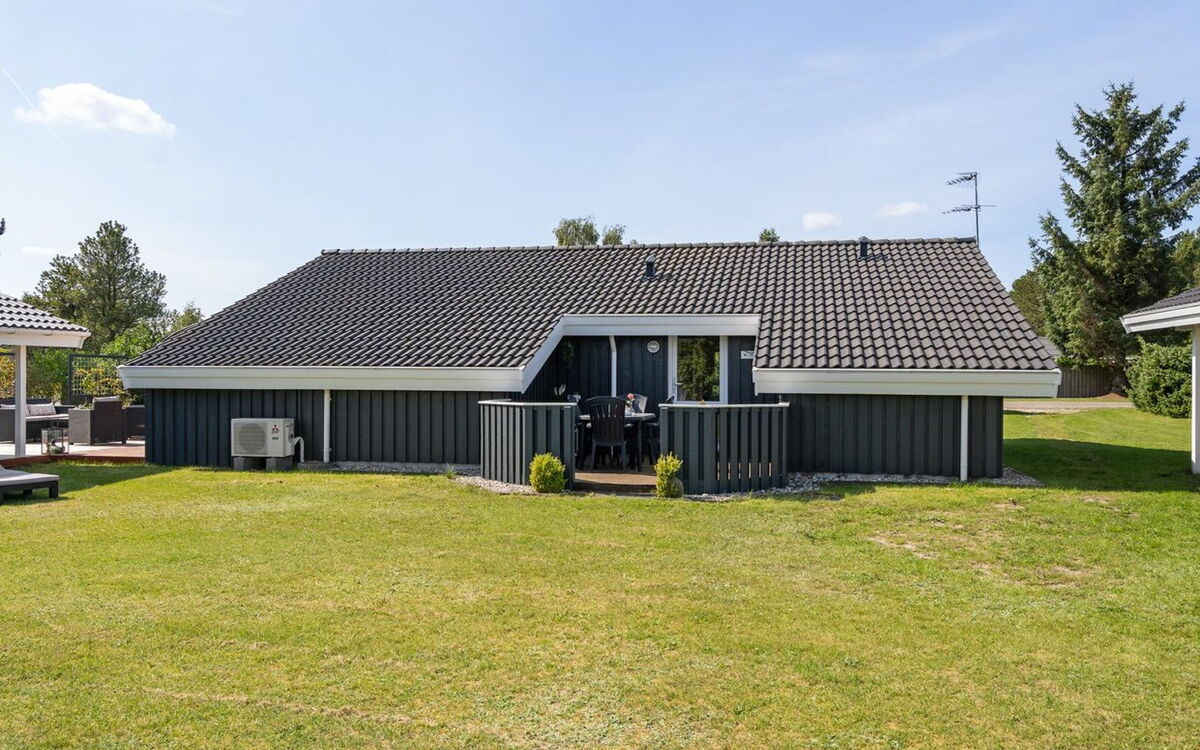 ilina - 400m From The Sea