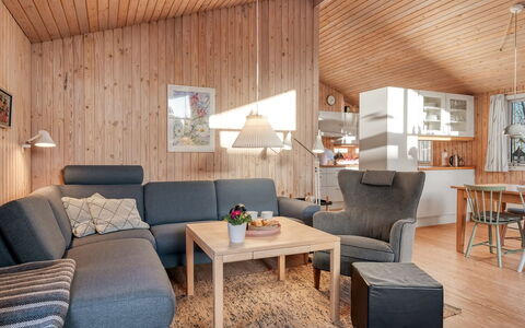 Mea - from the Sea: Meubles, Bois, Design Intérieur, Domicile, Salon, Plafond, Maison, Canapé, Pièce, Chalet