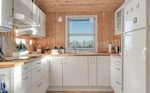 Mea - from the Sea: Appareil De Cuisine, Cuisine, Sol, Principaux Appliance, Bois, Comptoir, Design Intérieur, Plafond, Cabinetry, Sol
