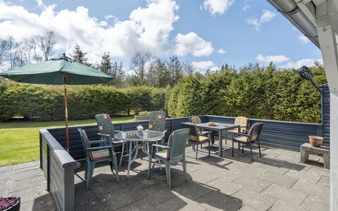 Sissa - 1.5Km from the Sea: Meubles, Chaise, Mobilier De Jardin, Table, Tableau De Plein Air, Table Cuisine Et Salle A Manger, Ombre, Patio, Jardin, Table Basse