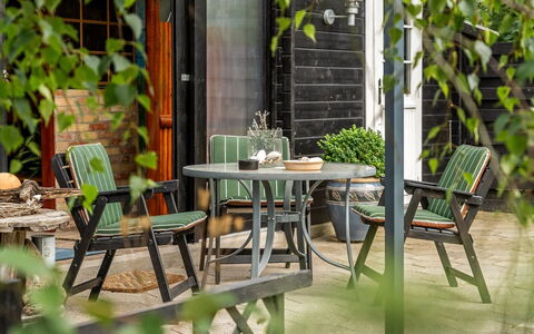 Fido - 300M from the Sea: Meubles, Mobilier De Jardin, Chaise, Table, Tableau De Plein Air, Jardin, Tache De Bois, Patio, Dur, Ombre