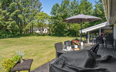 Tiina - 1Km from the Sea