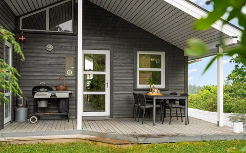 Jaakob - 4Km from the Sea: Bois, Siding, Maison, Chalet, Porche, Domicile, Porte, Batiments Jardin, Dur, Planche