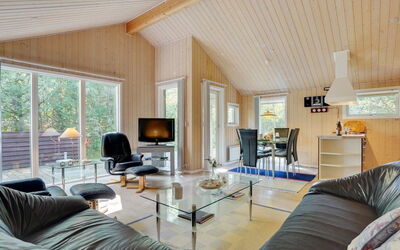 Jussi - 3.5Km from the Sea