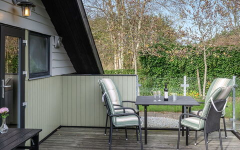 Tenho - 4.4Km from the Sea: Maison, Domicile, Toit, Chalet, Arbuste, Siding, Porte, Jardin, Ferme