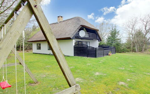 Rigitte - 1.5Km from the Sea: Herbe, Arbuste, Maison, Jardin, Domicile, Chalet, Lot Terre, Pelouse, Couverture De Sol