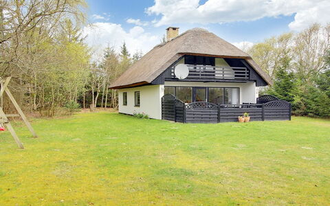 Rigitte - 1.5Km from the Sea: Herbe, Arbuste, Maison, Jardin, Domicile, Chalet, Lot Terre, Pelouse, Couverture De Sol