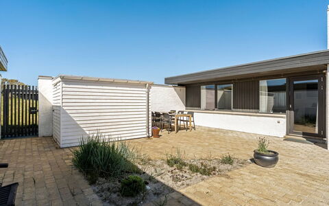 Ingomar - 300M from the Sea: Architecture, Toit, Domicile, Composite, Daylighting, Siding, Allée
