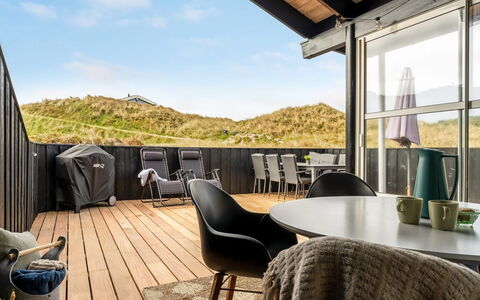 Nielsigne - 400M from the Sea: Toit, Maison, Domicile, Chalet, Siding, Biens, Allée, Batiments Jardin, Cour, Cabanon