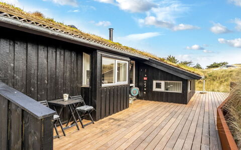 Nielsigne - 400M from the Sea: Toit, Maison, Domicile, Chalet, Siding, Biens, Allée, Batiments Jardin, Cour, Cabanon