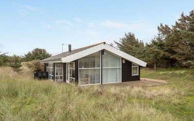Lennja - 300M from the Sea
