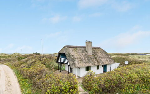 Emiline - 250M from the Sea: Bois, Domicile, Porche, Plate-Forme, Dur, Toit, Tache De Bois, Parquet, Eco Hôtel