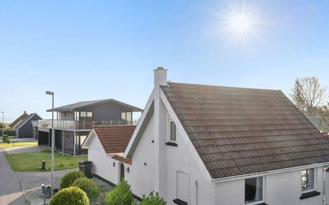 Hethin - 100M from the Sea: Maison, Chalet, Toit, Batiments Jardin, Ombre, Cabanon, Arrière-Cour, Mobilier De Jardin, Cour, Pelouse