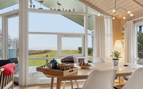 Hane - 150M from the Sea: Architecture, Toit, Domicile, Composite, Daylighting, Siding, Allée