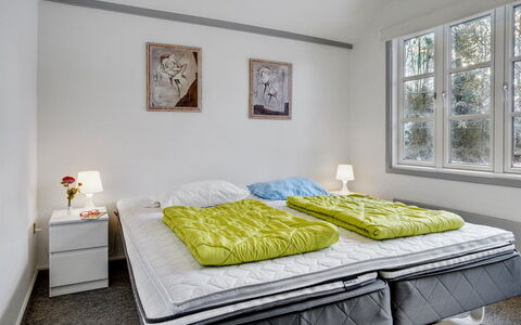 Agneta - 750M from the Sea: 