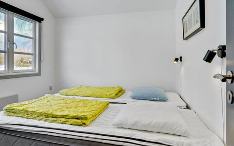 Agneta - 750M from the Sea: 