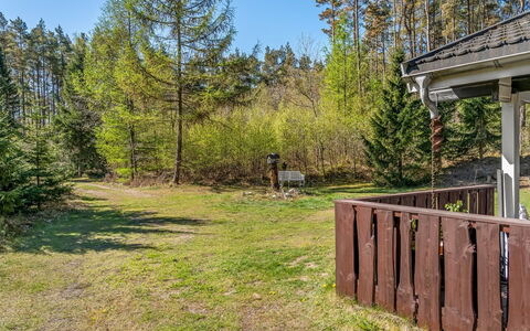 Uuno - 1.2Km from the Sea: Arbre, Lot Terre, Zone Rurale, Chalet, Des Bois, Jardin, Batiments Jardin, Mélèze, Aménagement Paysager, Cour