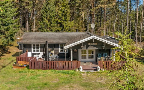 Uuno - 1.2Km from the Sea: Bois, Domicile, Porche, Plate-Forme, Dur, Toit, Tache De Bois, Parquet, Eco Hôtel