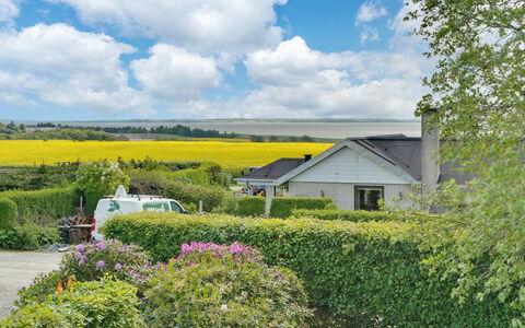 Tamer - 500M to the Fjord: Vert, Arbuste, Maison, Domicile, Chalet, Zone Rurale, Toit, Jardin, Lot Terre