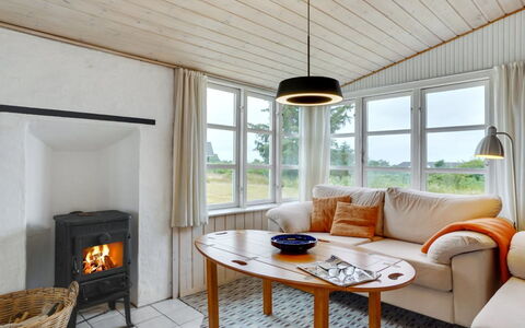 Githa - 100M to the Fjord: Bleu, Arbuste, Chalet, Couverture De Sol, Jardin, Biens, Ombre, Aménagement Paysager, Ferme, Eco Hôtel