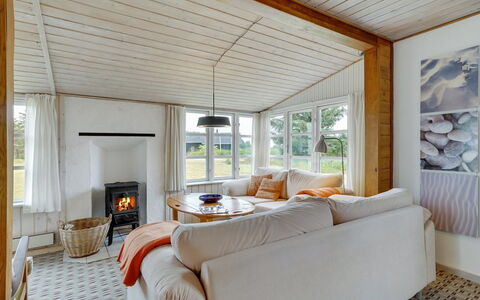 Githa - 100M to the Fjord: Bleu, Arbuste, Chalet, Couverture De Sol, Jardin, Biens, Ombre, Aménagement Paysager, Ferme, Eco Hôtel