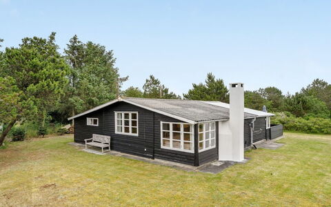 Githa - 100M to the Fjord: Bleu, Arbuste, Chalet, Couverture De Sol, Jardin, Biens, Ombre, Aménagement Paysager, Ferme, Eco Hôtel
