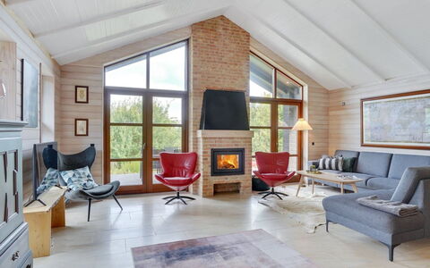 Andri - 600M to the Fjord: Bois, Meubles, Salon, Design Intérieur, Canapé, Plafond, Domicile, Pièce, Chaise