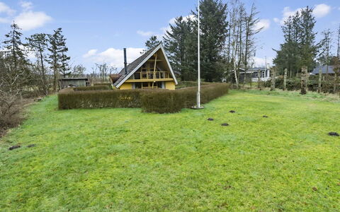 Tally - 800M to the Fjord: Bleu, Arbuste, Chalet, Couverture De Sol, Jardin, Biens, Ombre, Aménagement Paysager, Ferme, Eco Hôtel