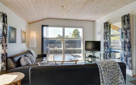 Ordan - 800M from the Sea: Toit, Maison, Lot Terre, Domicile, Chalet, Biens, Batiments Jardin, Ombre, Cabane En Rondins, Aménagement Paysager