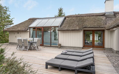 Waldar - 900M from the Sea: Bleu, Arbuste, Chalet, Couverture De Sol, Jardin, Biens, Ombre, Aménagement Paysager, Ferme, Eco Hôtel