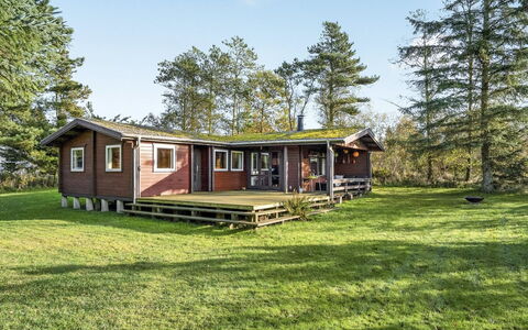 Artur - 1.5Km from the Sea: Bleu, Arbuste, Chalet, Couverture De Sol, Jardin, Biens, Ombre, Aménagement Paysager, Ferme, Eco Hôtel