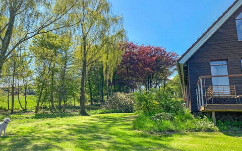 Nella - 1.2Km from the Sea: Chalet, Domicile, Maison, Toit, Porche, Biens, Siding, Batiments Jardin, Ferme, Cour