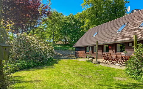 Nella - 1.2Km from the Sea: Chalet, Domicile, Maison, Toit, Porche, Biens, Siding, Batiments Jardin, Ferme, Cour