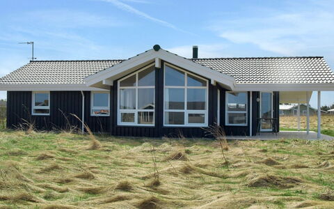 Alana - 346M from the Sea: Toit, Maison, Domicile, Chalet, Siding, Biens, Allée, Batiments Jardin, Cour, Cabanon
