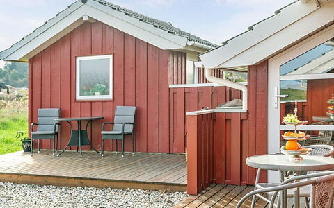 Iacobus - 400M from the Sea: Maison, Domicile, Zone Résidentielle, Toit, Chalet, Lot Terre, Biens, Cour, Jardin, Siding