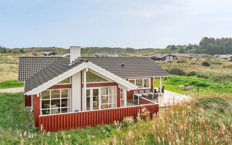 Iacobus - 400M from the Sea: Maison, Domicile, Zone Résidentielle, Toit, Chalet, Lot Terre, Biens, Cour, Jardin, Siding