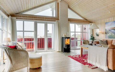 Iacobus - 400M from the Sea: Meubles, Design Intérieur, Bois, Plafond, Sol, Sol, Domicile, Parquet, Salon, Chaise