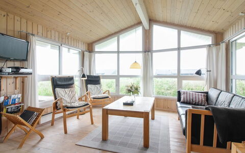 Fanija - 200M from the Sea: Meubles, Design Intérieur, Bois, Plafond, Sol, Sol, Domicile, Pièce, Salon, Chaise