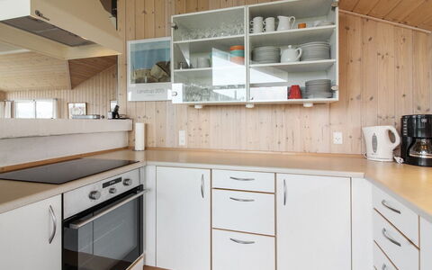 Fanija - 200M from the Sea: Cuisine, Comptoir, Design Intérieur, Bois, Sol, Cabinetry, Plafond, Meubles, Sol, Appareil De Cuisine